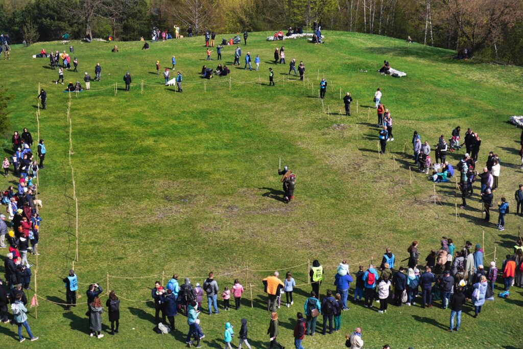 Tradycyjne Święto Rękawki 2022 - pojedynek wojów